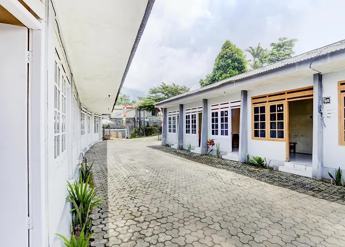 SPOT ON 90156 Hotel Ramayana Semarang